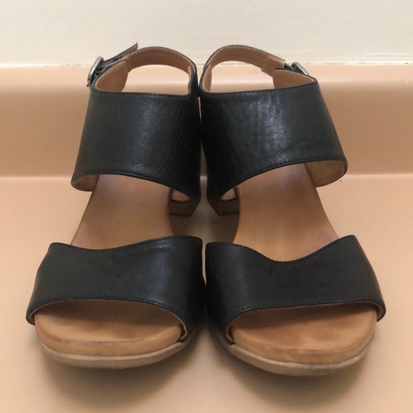 Black Bueno heeled Sandals - Picture 3 of 3